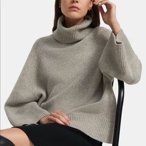 NWT Theory Wide-Sleeve Turtleneck in Wool-Cashmere